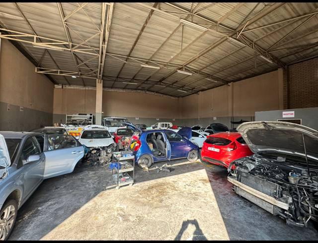 520M² WAREHOUSE TO LET IN PRETORIA WEST